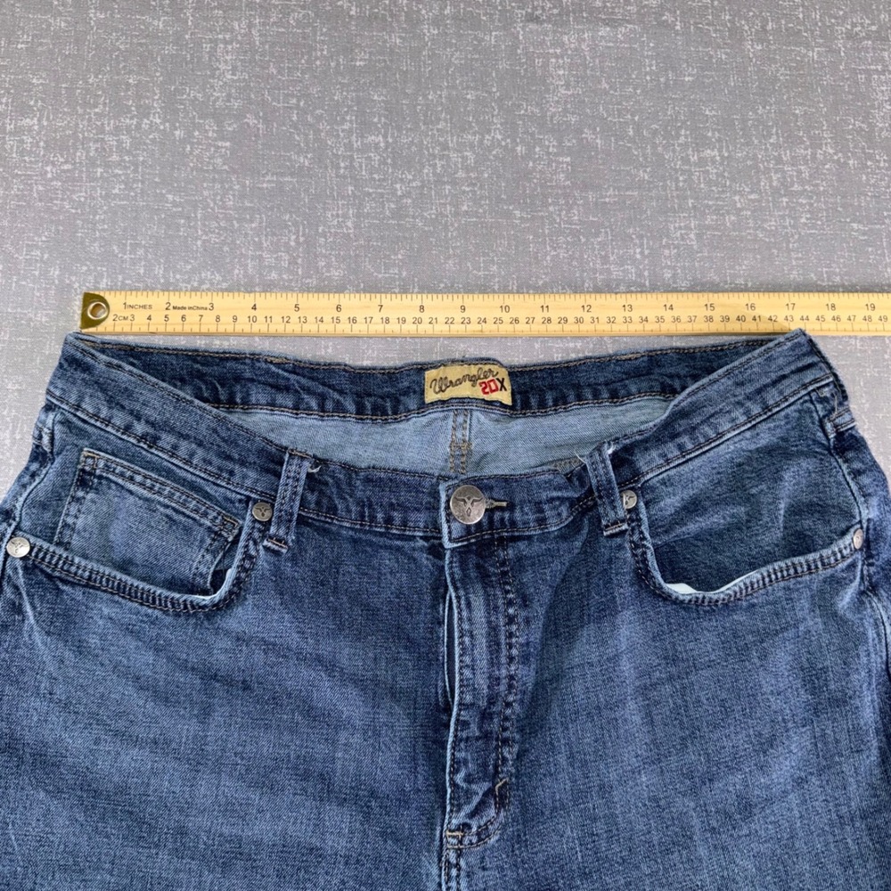 Wrangler 20X Style 42 Vintage Boot Blue Denim Jeans Mens 36x32 Medium Wash - Picture 6 of 13